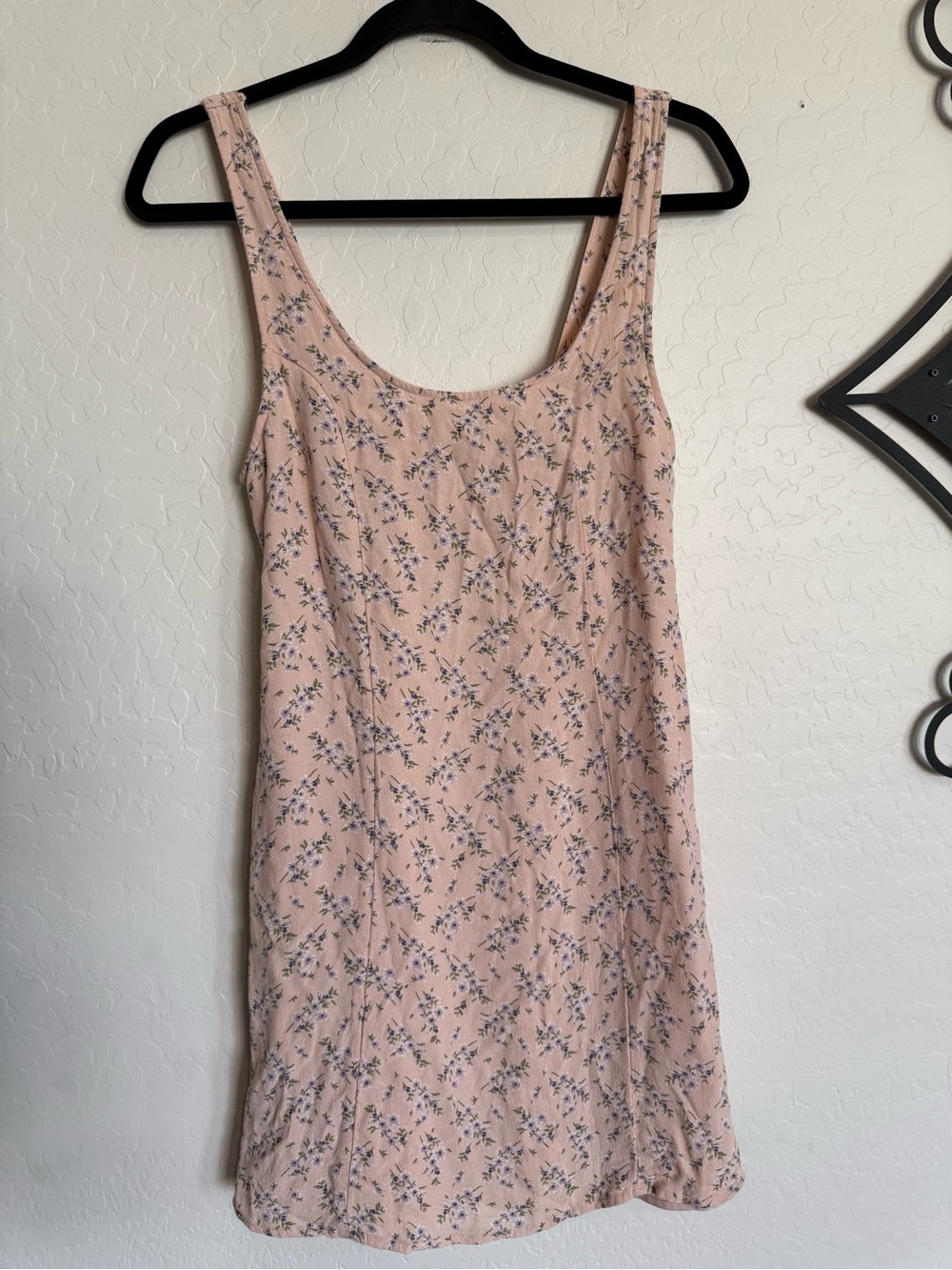 AMERICAN EAGLE OUTFITTERS Sleeveless Pink Floral Lined Mini Dress - XS